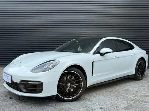 Porsche Panamera 2023
