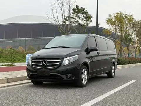 Mercedes-Benz 威霆 2018
