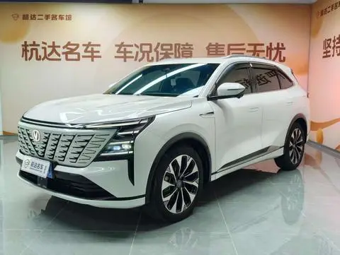 Changan CS75 PLUS 2025 — фото 1