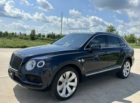 Bentley 添越 2018 — фото 1