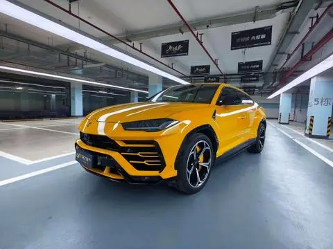 Lamborghini Urus 2021 — фото 1