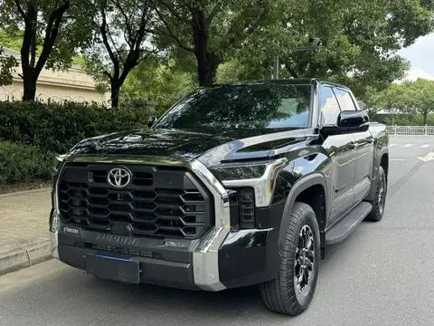 Toyota Tundra 2025 — фото 1