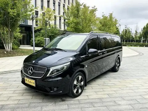 Mercedes-Benz 威霆 2018