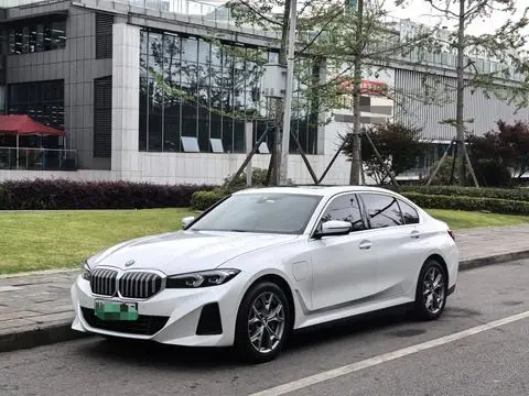 BMW i3 2025