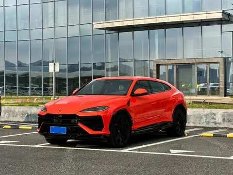 Lamborghini Urus SE 2025
