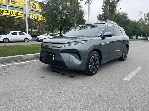 BYD TangL DM 2025