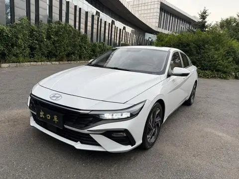 Hyundai Elantra 2023