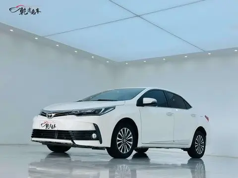 Toyota Corolla 2018 — фото 1