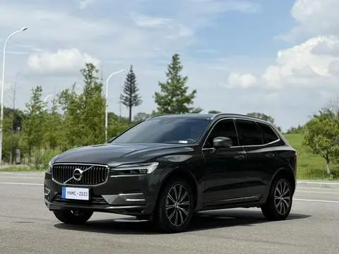Volvo XC60 2021 — фото 1