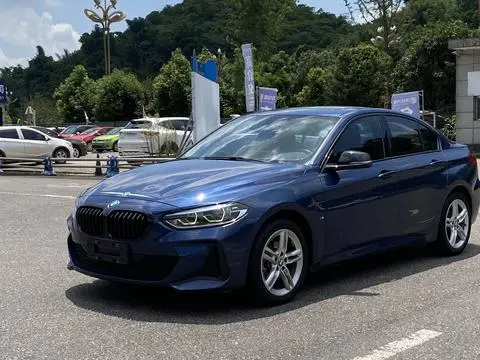 BMW 1 Series 2021 — фото 1
