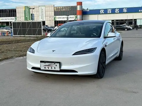 Tesla Model 3 2025