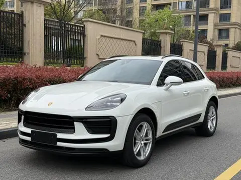 Porsche Macan 2023 — фото 1
