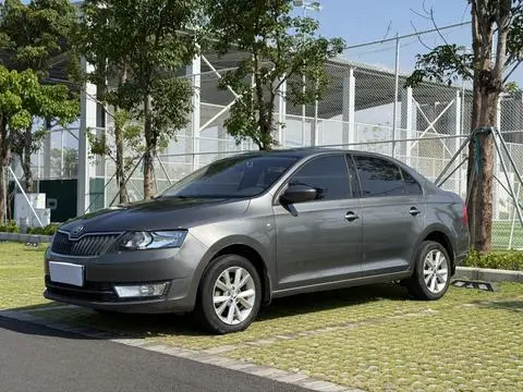 Skoda 昕锐 2015 — фото 1