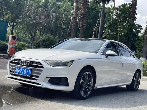 Audi A4L 2020 — фото 1