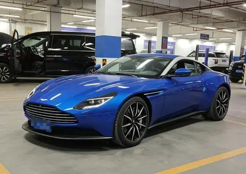 Aston Martin DB11 2019