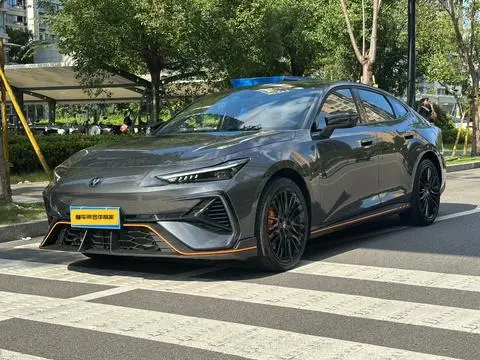 Changan UNI-V 2025