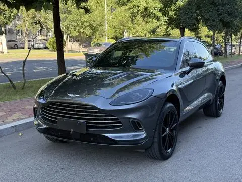 Aston Martin DBX 2023