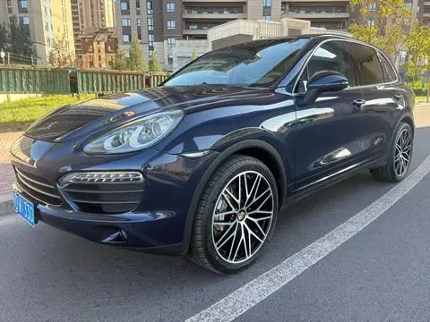 Porsche Cayenne 2011 — фото 1