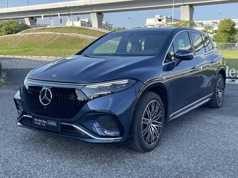 Mercedes-Benz EQS SUV 2023
