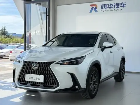 Lexus NX 2023