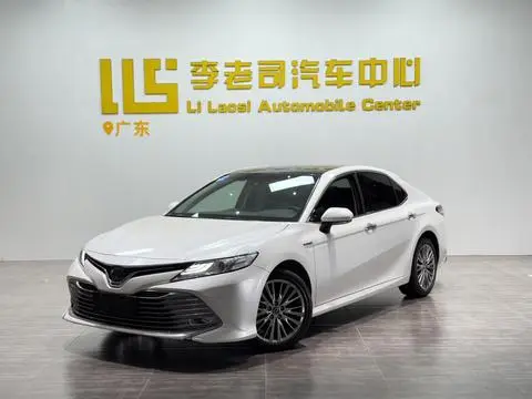 Toyota Camry 2019