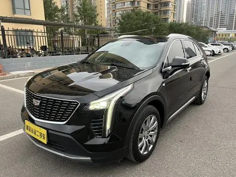 Cadillac XT4 2022 — фото 1