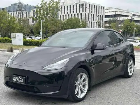 Tesla Model Y 2022 — фото 1