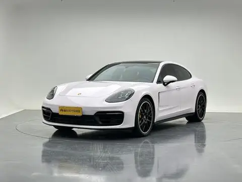 Porsche Panamera 2022