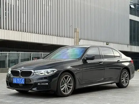BMW 5 Series 2018 — фото 1