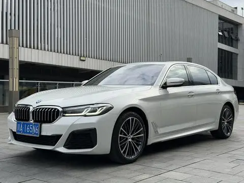 BMW 5 Series 2022 — фото 1