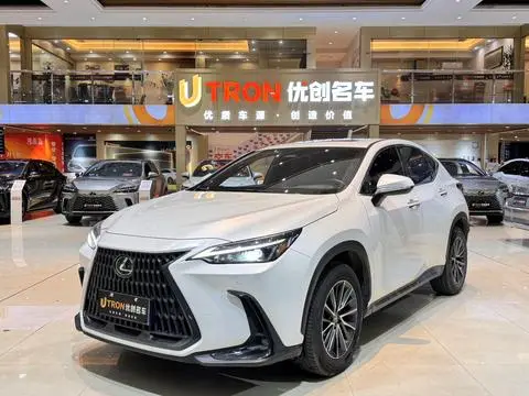 Lexus NX 2022