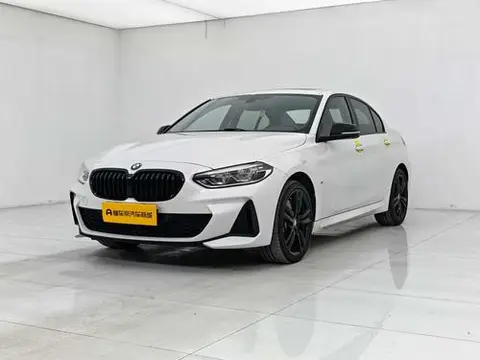 BMW 1 Series 2021 — фото 1