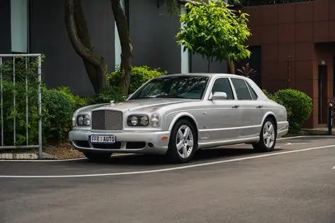 Bentley 雅致 2002