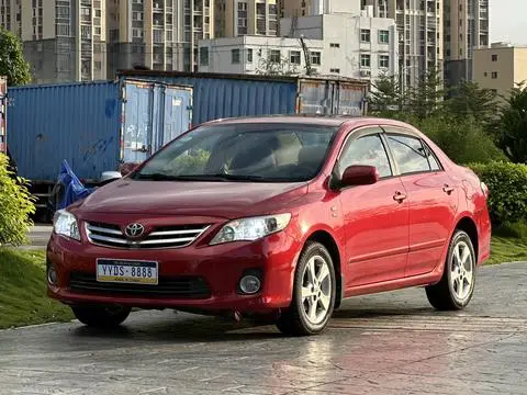 Toyota Corolla 2011 — фото 1