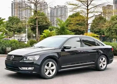 Volkswagen Passat 2014 — фото 1