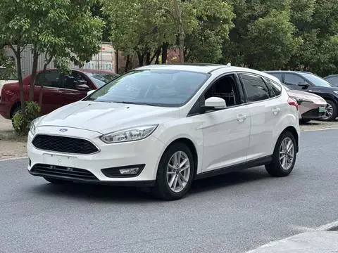 Ford Focus 2018 — фото 1