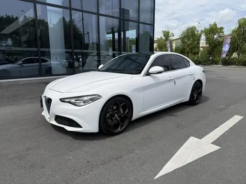 Alfa Romeo Giulia朱丽叶 2017