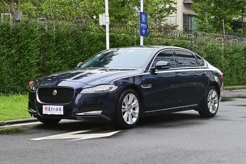 Jaguar XFL 2018 — фото 1