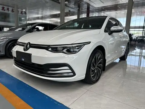 Volkswagen Golf 2021