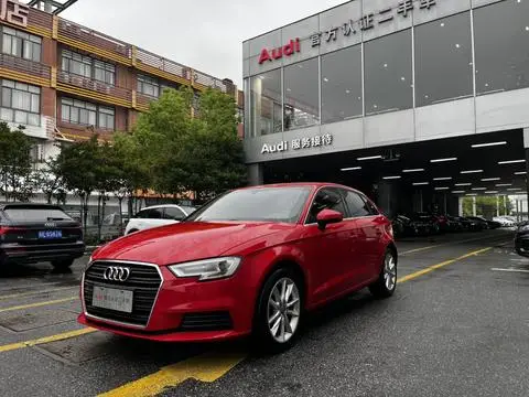 Audi A3 2018 — фото 1