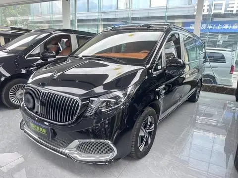Mercedes-Benz 威霆 2024