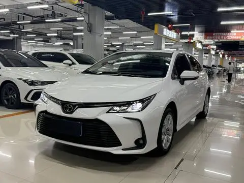 Toyota Corolla 2023 — фото 1