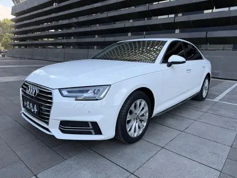 Audi A4L 2019 — фото 1