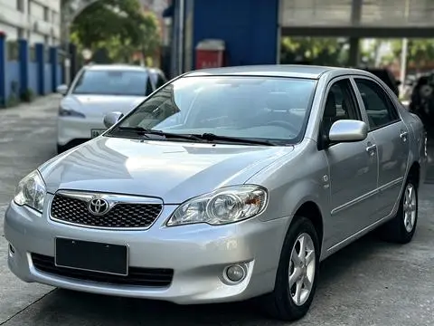 Toyota Corolla Altis 2011 — фото 1