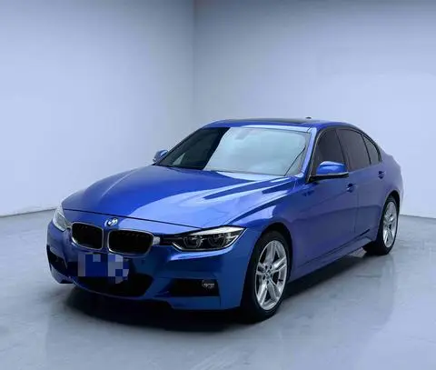 BMW 3 Series 2018 — фото 1