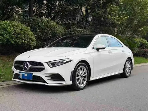 Mercedes-Benz A-Class 2019 — фото 1
