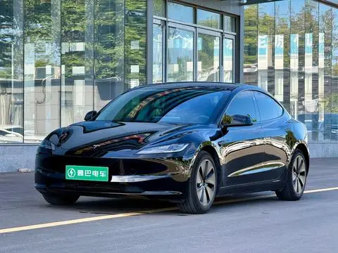 Tesla Model 3 2023 — фото 1