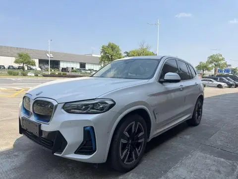 BMW iX3 2021