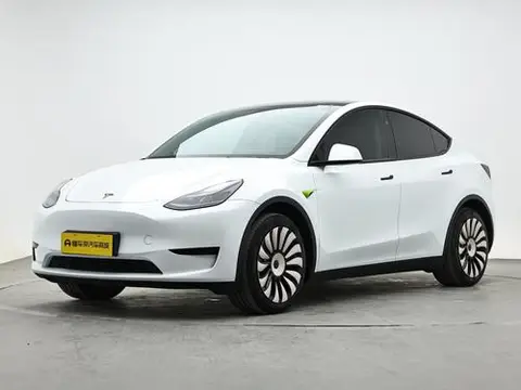 Tesla Model Y 2024 — фото 1