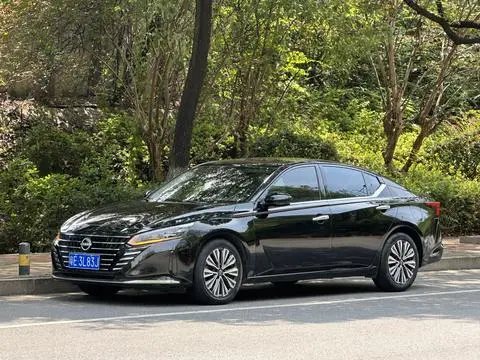 Nissan Teana 2022